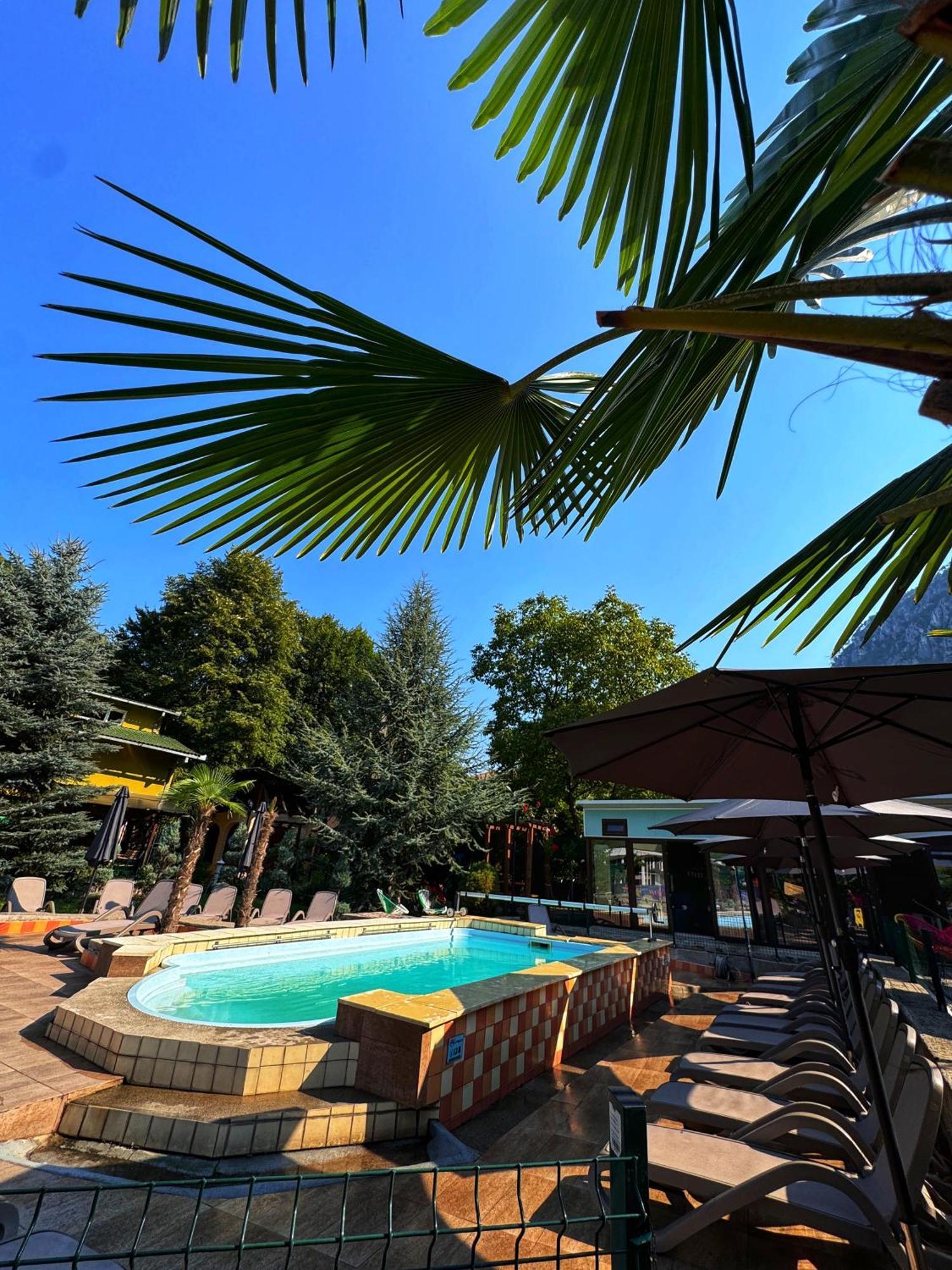 Pensiunea El Plazza Băile Herculane Dış mekan fotoğraf